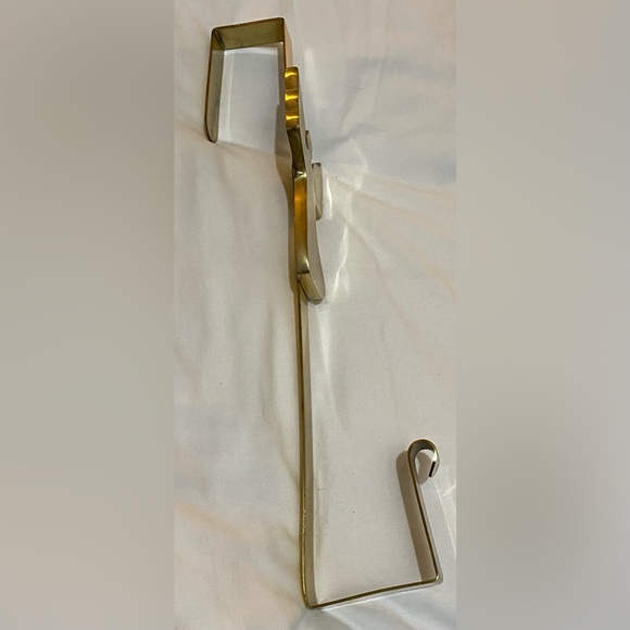 Vintage Brass Angel Wreath Hanger - Picture 3 of 9